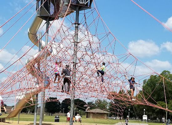 alabama/tuscaloosa/attraction/snow-hinton-park