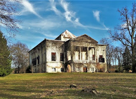 croatia/zagorje/attraction/dvorac-hellenbach