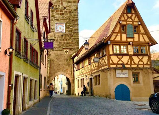 germany/rothenburg-ob-der-tauber/attraction/gallows-gate