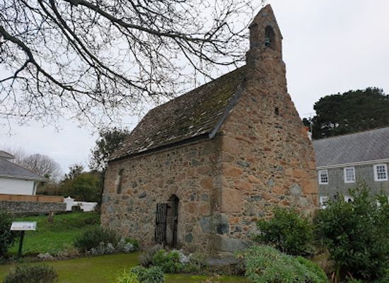 guernsey/lihou/attraction/chapel-of-st-apolline