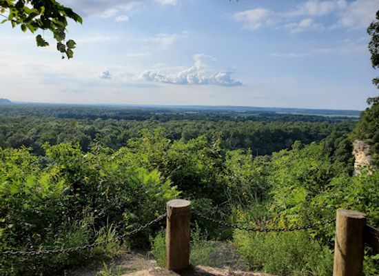 illinois/southern-illinois/attraction/little-grand-canyon