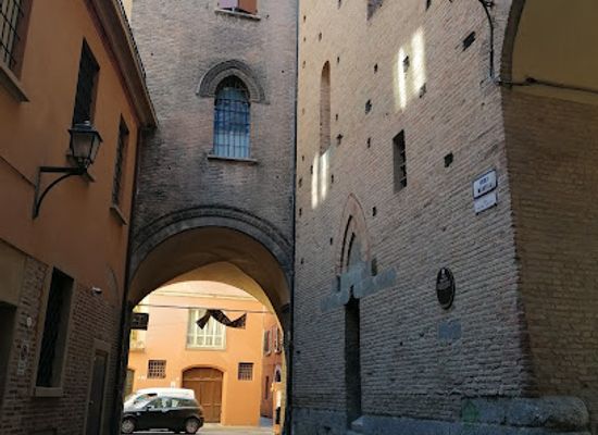 italy/bologna/attraction/torre-uguzzoni