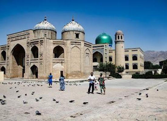 tajikistan/khujand/attraction/mausoleum-of-sheik-muslihiddin