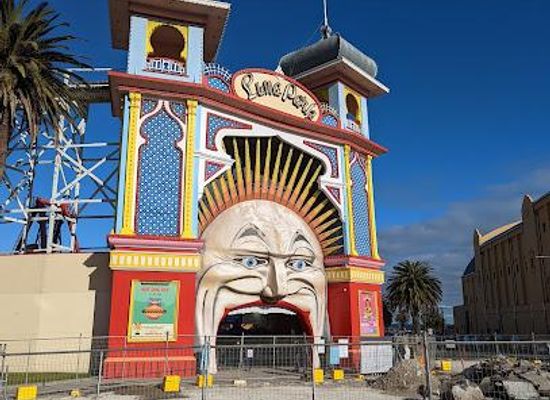 australia/melbourne/attraction/luna-park-melbourne
