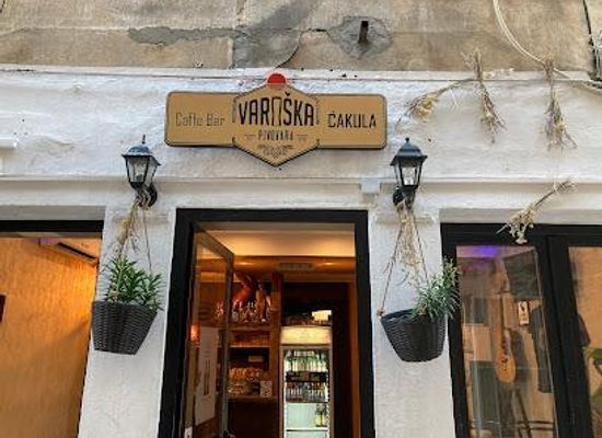 croatia/zadar/attraction/varoska-pivovara-pub-dobra-cakula