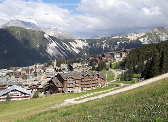 france/courchevel/attraction/esf-courchevel-1850