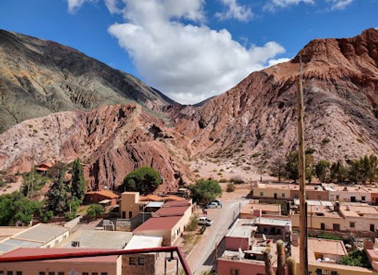 argentina/purmamarca/attraction/camino-de-excursion-de-pumamarca
