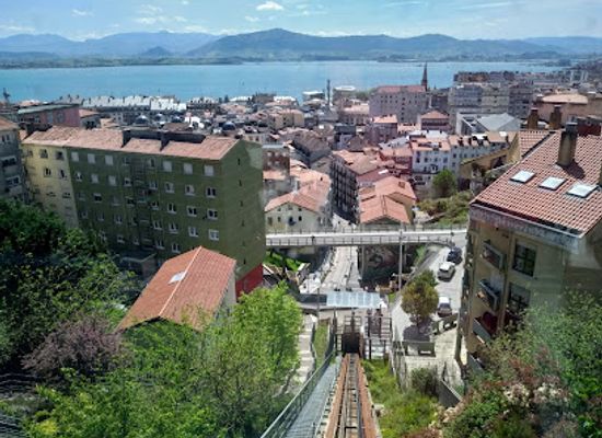spain/cantabria/attraction/ascensor-rio-de-la-pila