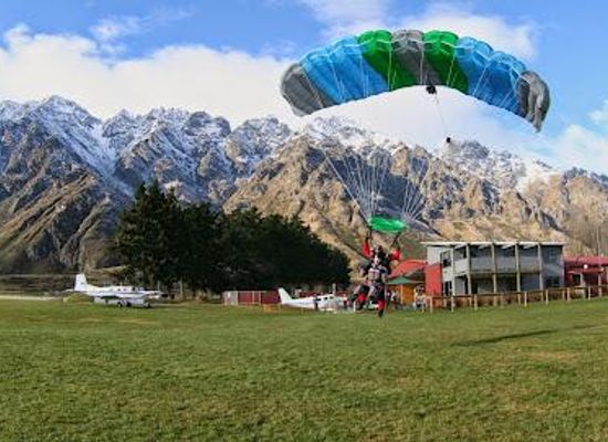 new-zealand/queenstown/attraction/nzone-skydive-queenstown