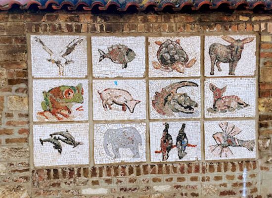 serbia/belgrade/attraction/belgrade-zoo-mosaic-wall