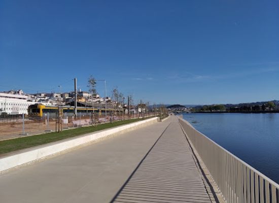 portugal/beira-alta/attraction/passeio-ribeirinho-de-aeminium