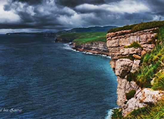 spain/cantabria/attraction/mirador-del-acantilado-el-bolao