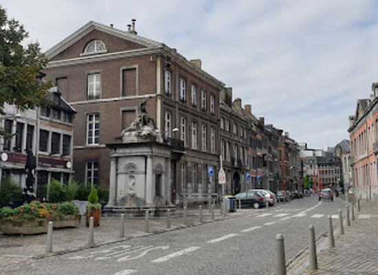 belgium/liege/attraction/fontaine-de-saint-jean-baptiste