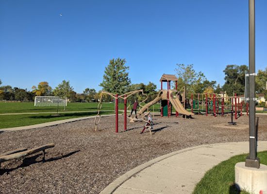 illinois/arlington-heights/attraction/frontier-park