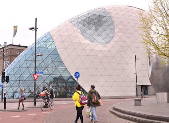 netherlands/eindhoven/attraction/iconic-architecture-blob