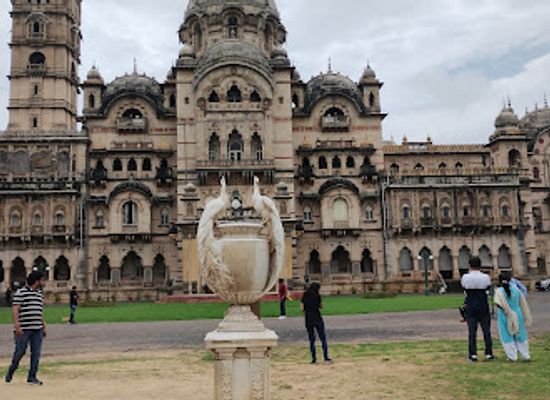 india/vadodara/attraction/naturetrails-laxmivilas