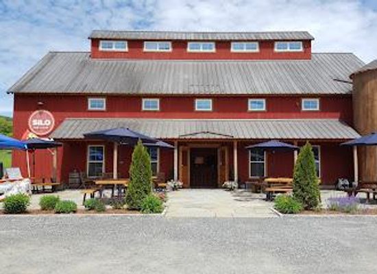 new-hampshire/hanover/attraction/silo-distillery