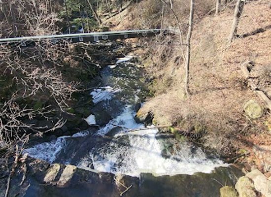 ohio/akron/north-hill/attraction/mud-brook-falls