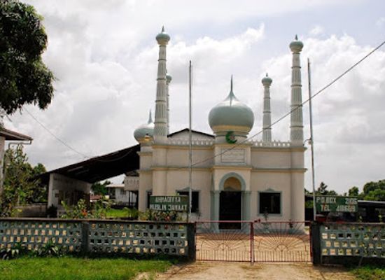 suriname/saramacca-district/attraction/ahmadiyya-muslim-nasir-mosque