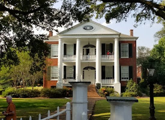 mississippi/the-natchez-district/attraction/rosalie-mansion-and-gardens