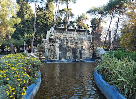 turkiye/izmir/buca/attraction/izmir-buyuksehir-belediyesi-hasanaga-bahcesi