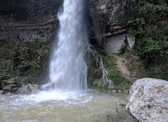 lebanon/jbeil-district/attraction/jrebta-bentael-waterfall