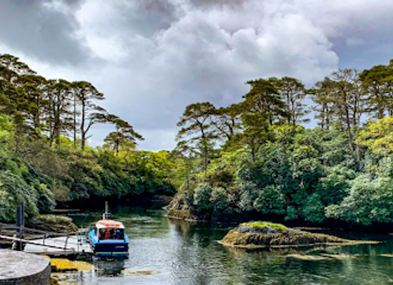 ireland/county-kerry/attraction/wild-atlantic-way-discovery-point-blue-pool