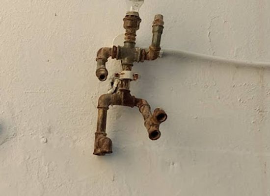 greece/mykonos/platis-gialos/attraction/artistic-street-lamps