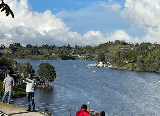 colombia/los-llanos/attraction/plazoleta-de-los-zocalos