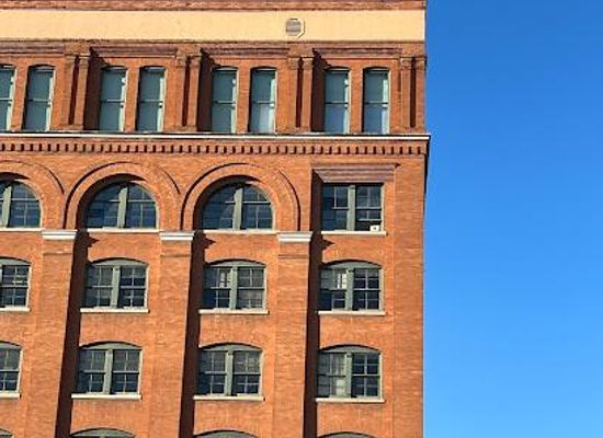 texas/north-texas/attraction/the-sixth-floor-museum-at-dealey-plaza