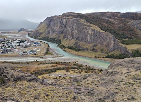 argentina/cerro-fitz-roy/attraction/confluencia-del-rio-fitz-roy-y-rio-de-las-vueltas
