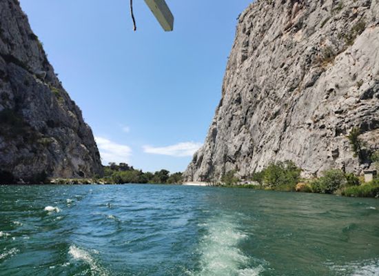 croatia/dalmatia/attraction/adventure-omis-canyoning-kayaking-rafting-biking-climbing