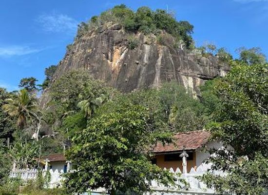 sri-lanka/mirissa/attraction/mulgirigala-raja-maha-viharaya