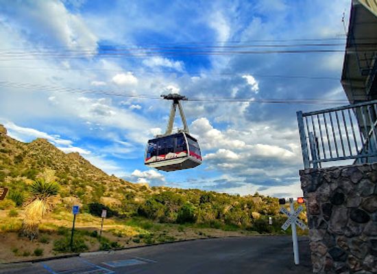 new-mexico/sandia-peak-tramway/attraction/grand-enchantment-trail-tramway-trail-segment-trailhead