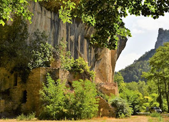france/tarn-gorges/attraction/source-de-saint-marcellin