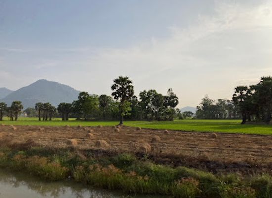 vietnam/mekong-delta/attraction/cong-troi-tri-ton