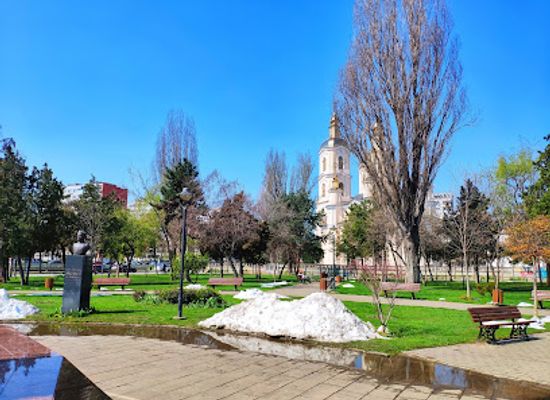 romania/iasi/attraction/podu-ros-park-queen-mary-of-romania