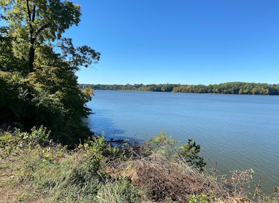 indiana/the-lakes-region/attraction/eagle-creek-park