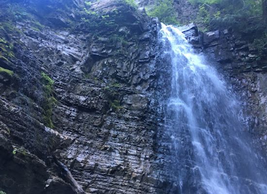 ukraine/carpathian-mountains/attraction/maniava-waterfall