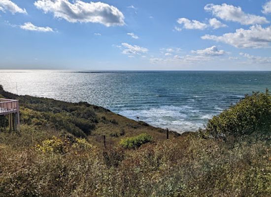 massachusetts/martha-s-vineyard/attraction/aquinnah-cliffs-overlook
