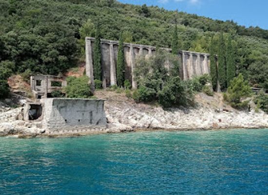 croatia/central-croatia/attraction/povijesna-znamenitost-teleferika