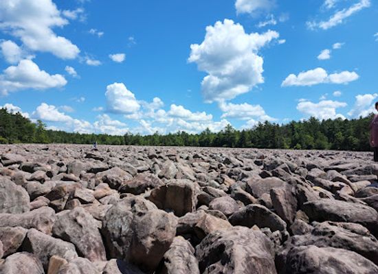 pennsylvania/appalachian-mountains/attraction/hickory-run-boulder-field