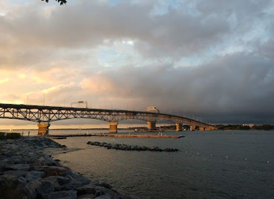 virginia/tidewater/attraction/riverwalk-landing