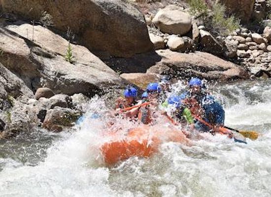 colorado/canon-city/attraction/lost-paddle-rafting