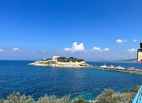 turkiye/kusadasi/attraction/kusadasi-yilanci-burnu-guvercinada-panorama
