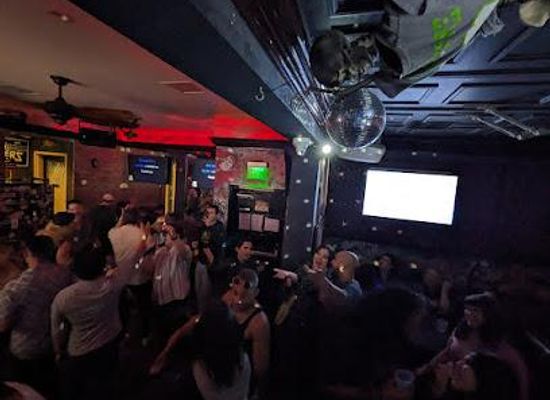 mexico/tijuana/attraction/thrusters-lounge