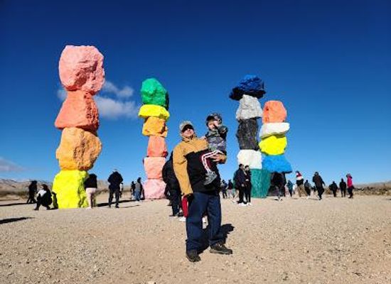nevada/boulder-city/attraction/seven-magic-mountains