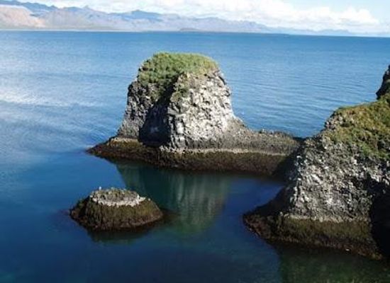 iceland/olafsvik/attraction/arnarstapi