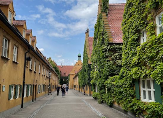 germany/swabia/attraction/fuggerei-brunnen
