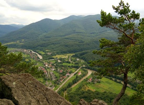 ukraine/transcarpathia/attraction/hora-vysokyy-kamin